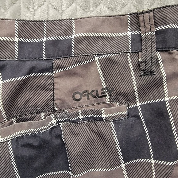 Oakley Board Shorts Mens Size 38 Gray Black Plaid Swim Trunks Amphibian - Picture 11 of 13